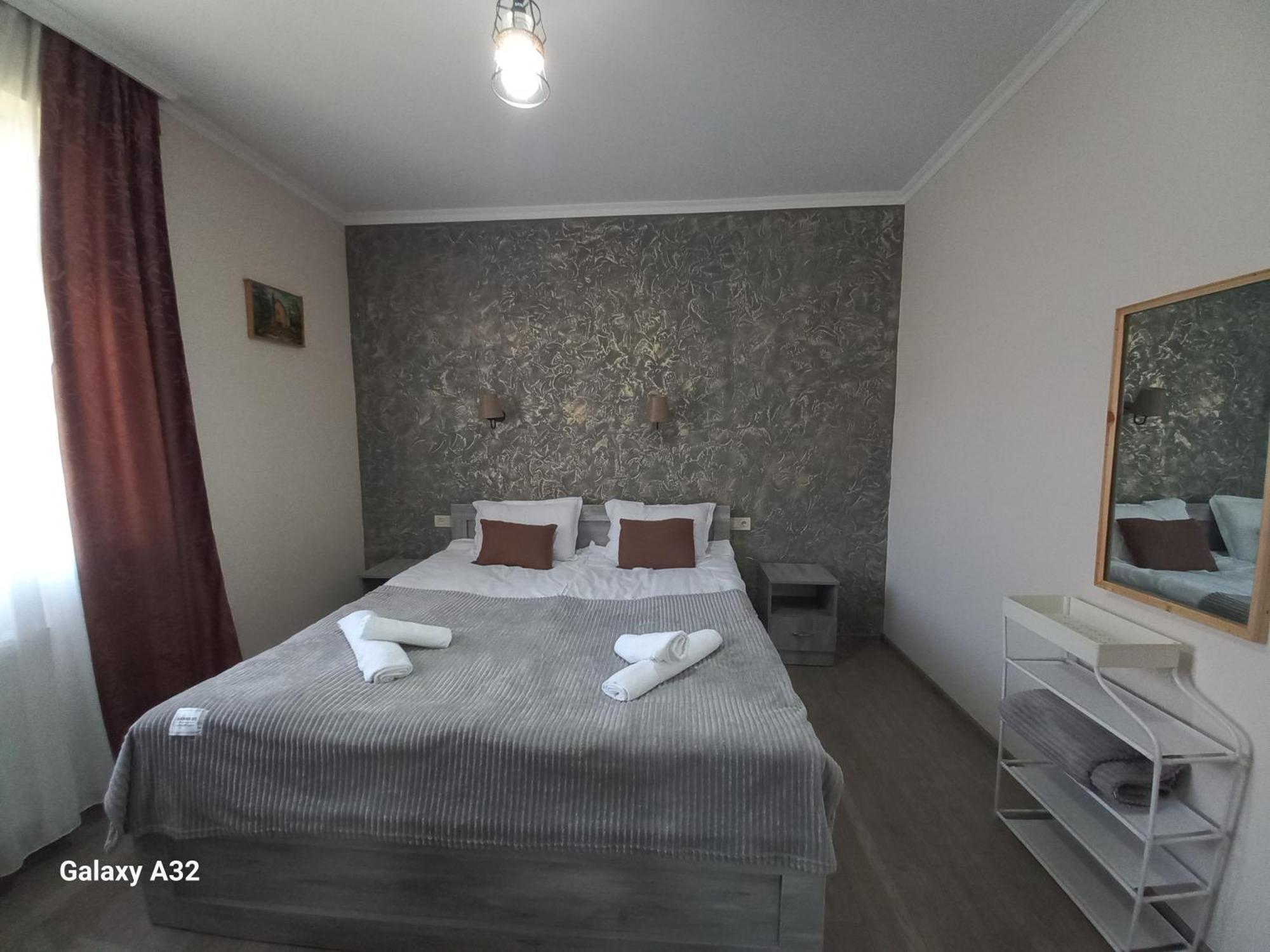 Ninama Hotel Mestia Cameră foto