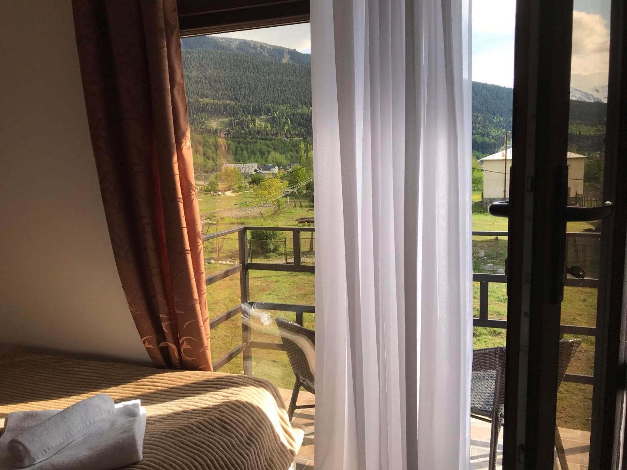 Ninama Hotel Mestia Cameră foto